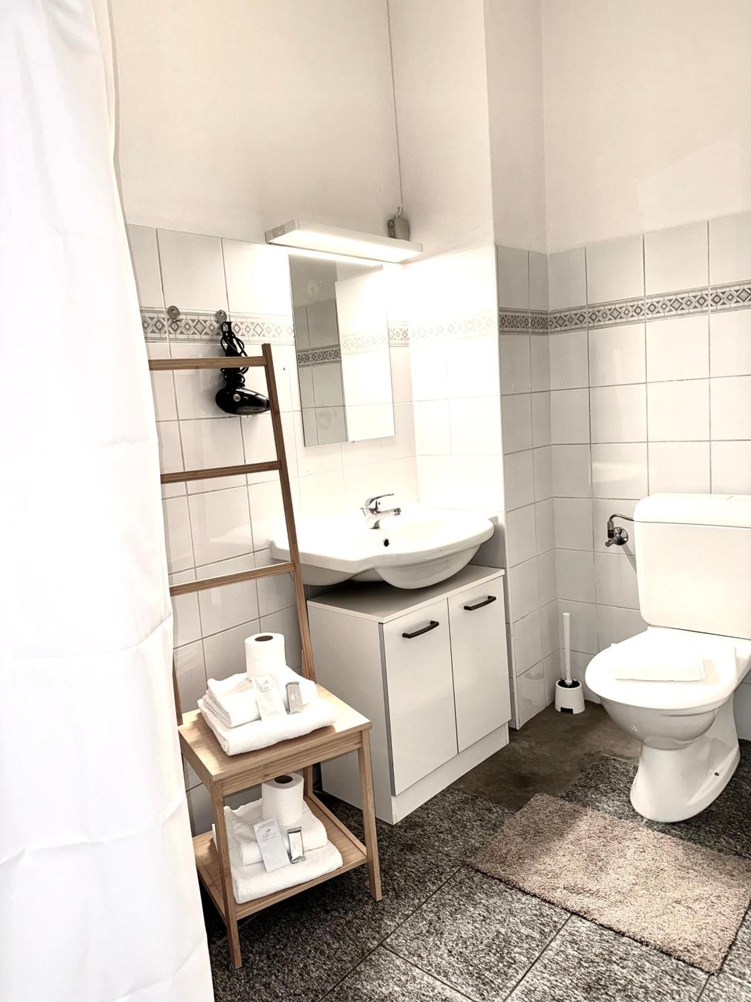 בלינצונה Hotel Leon D'Or מראה חיצוני תמונה