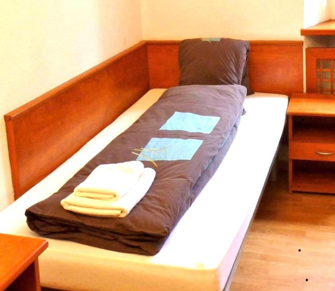 בלינצונה Hotel Leon D'Or מראה חיצוני תמונה
